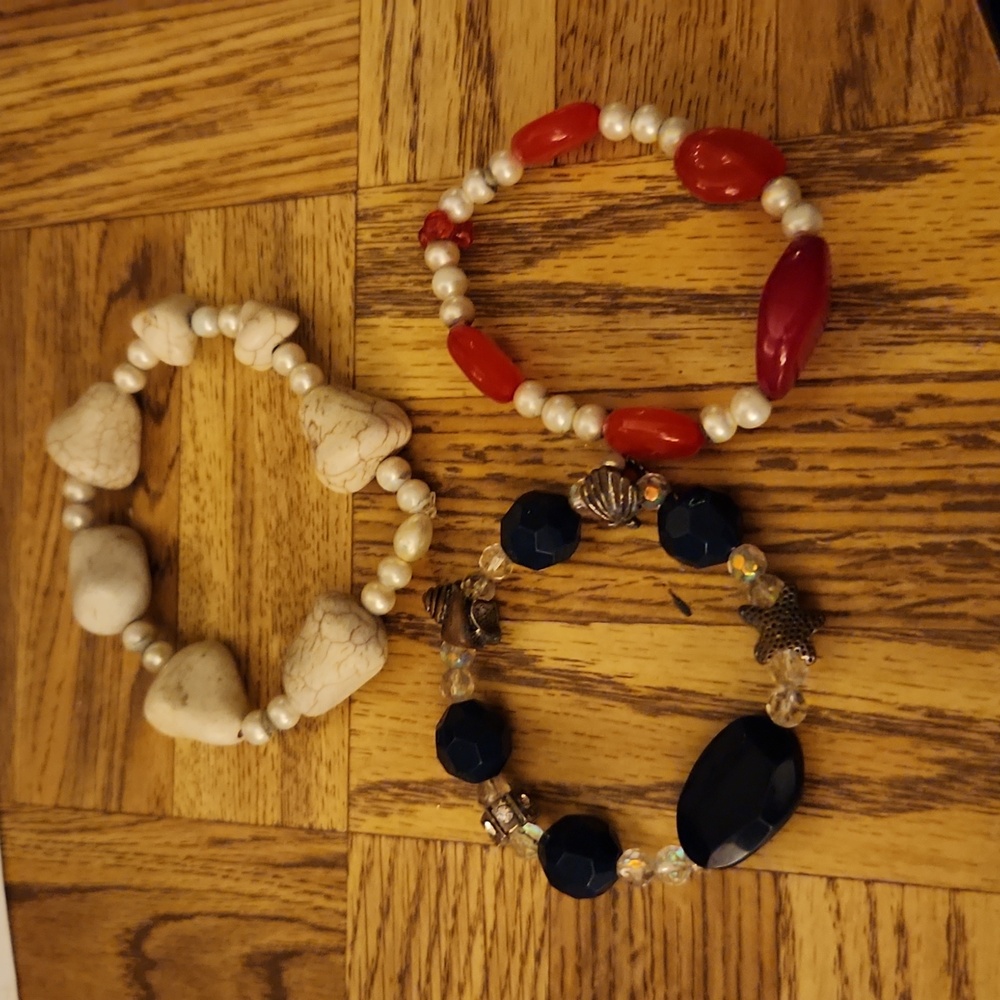 Bracelet lot